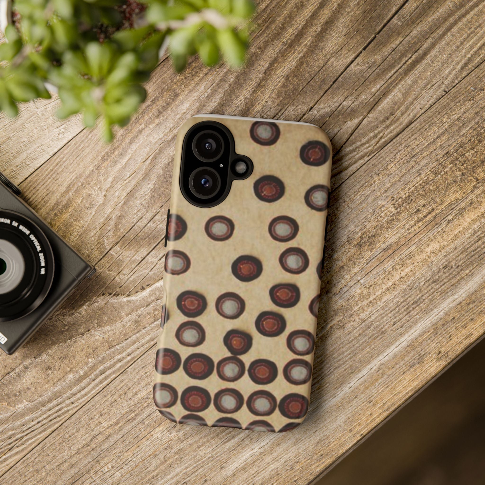 Penny Rug - Retro Dot Pattern Phone Case — Vintage Beige Circles Protective Cover